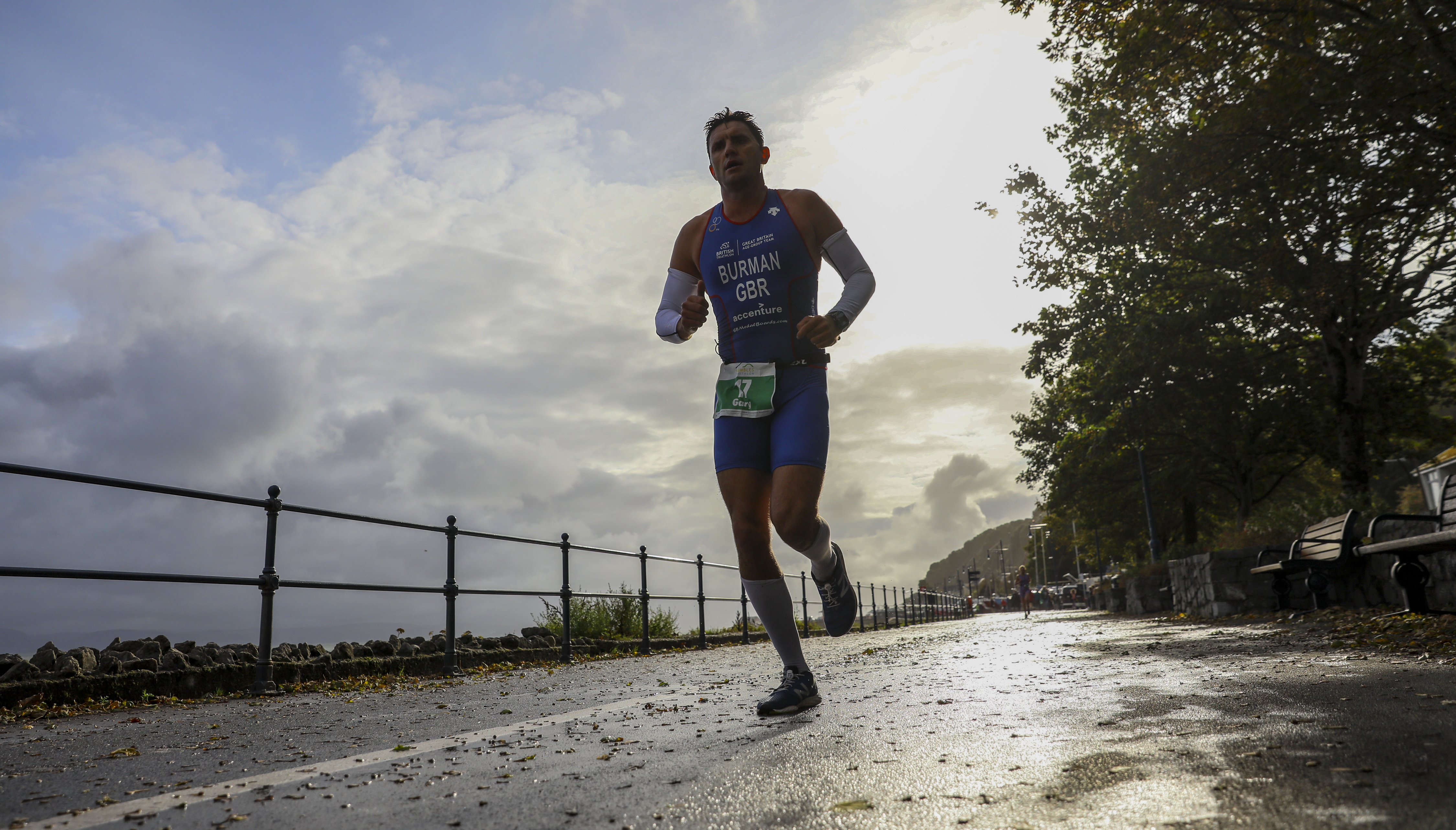 Incorporating strength training and stretching into your training effectively